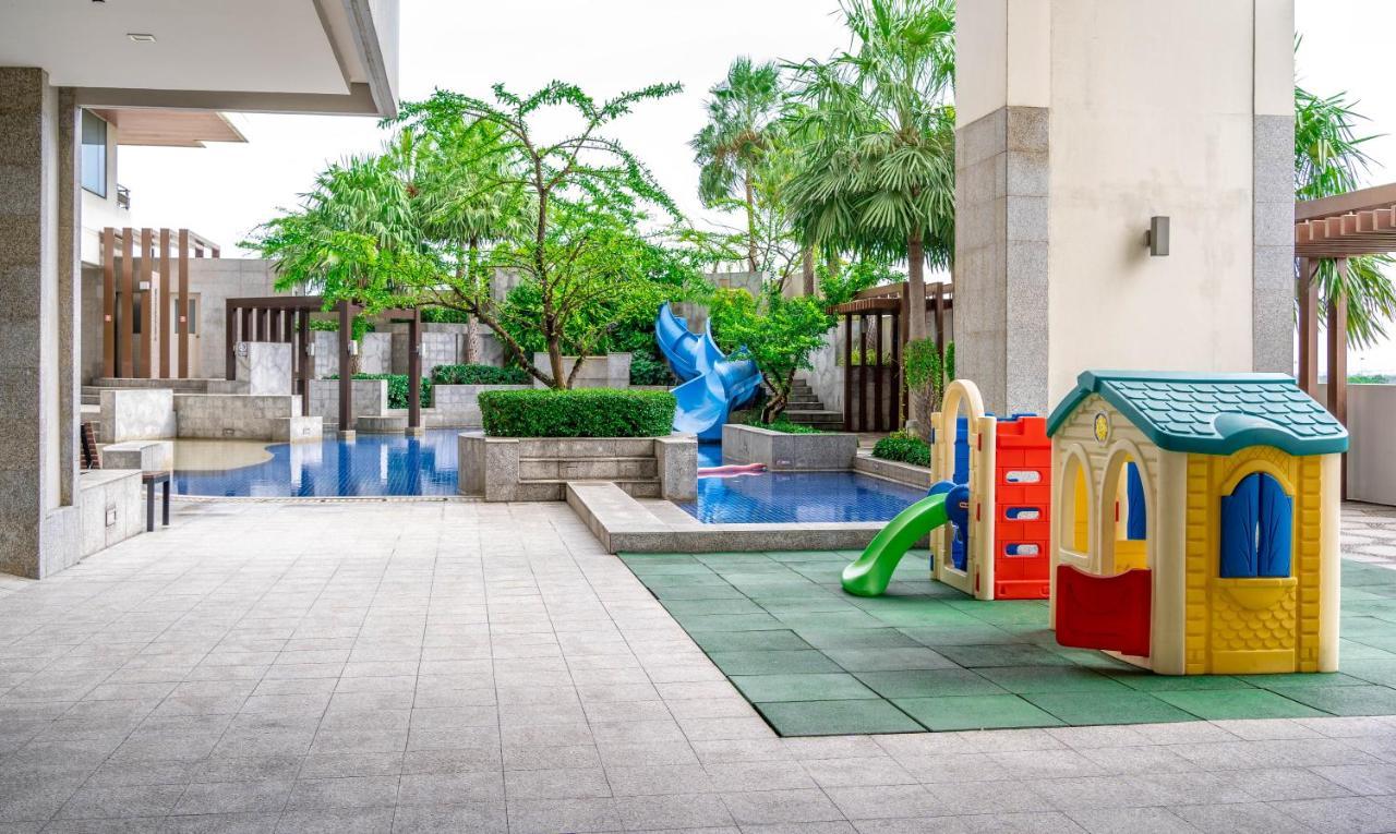 Jasmine Grande Residence Бангкок Екстер'єр фото Playground